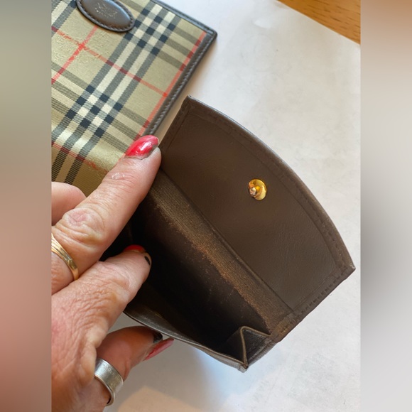 Burberry Nova Check/Leather Card/snap wallet 🔥Hers/His? Excellent Condition🔥 - Picture 6 of 7